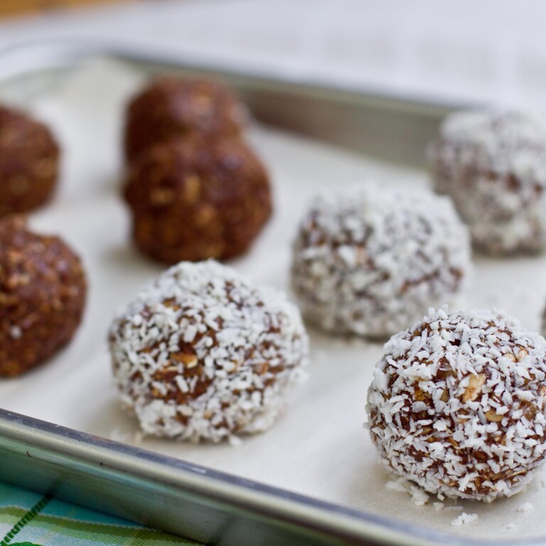 Flax Glowballs